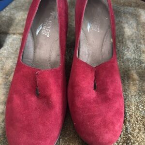 Aeropostale Red Suede3in Pump